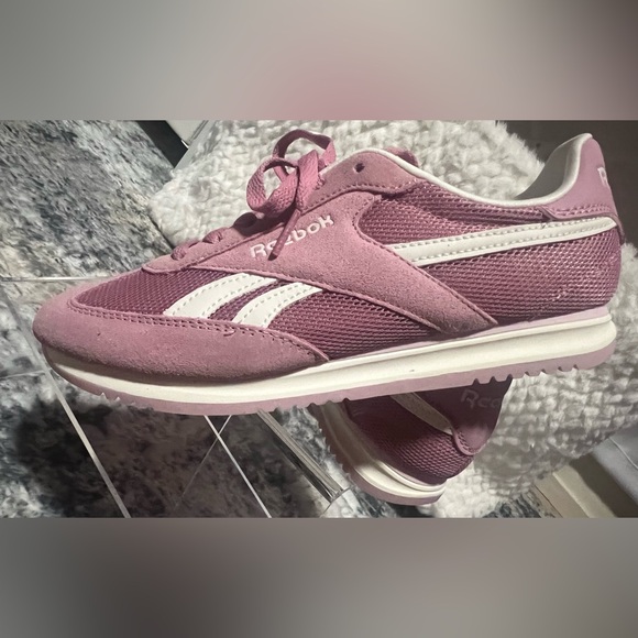 Reebok - Picture 5 of 7